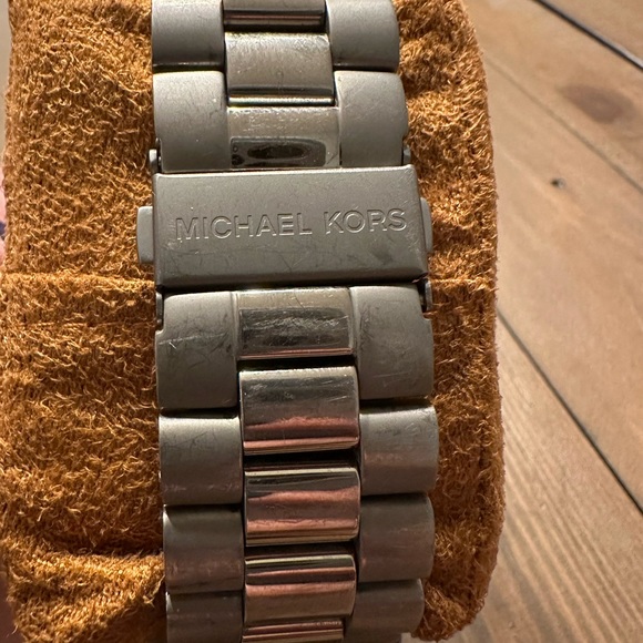 Titanium/Gray men’s Michael Kors Watch MK 8248 - Picture 4 of 5